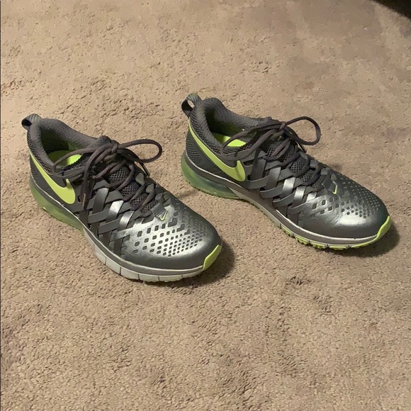 Women’s Nike Shoes - Picture 3 of 5